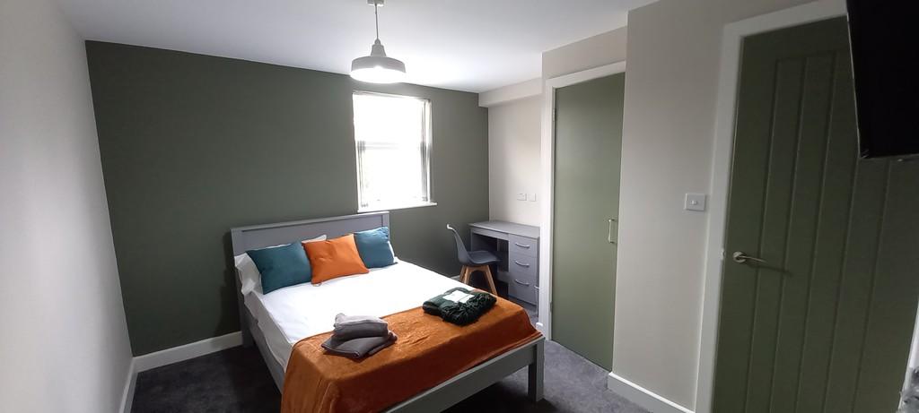 ROOM 2