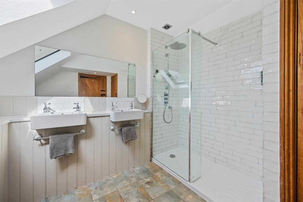 RoseCottageWeb48.jpg
