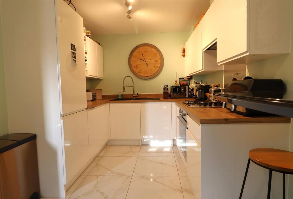 KITCHEN X2- Rowett.JPG