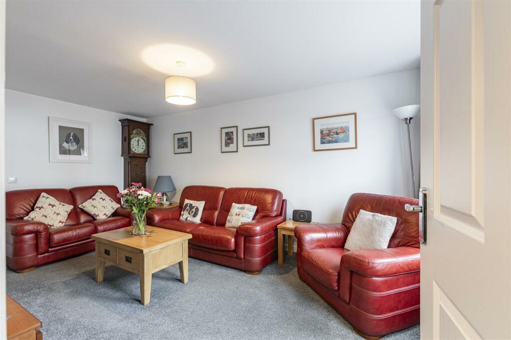 8 Knoll Park Drive Galashiels 14.JPG