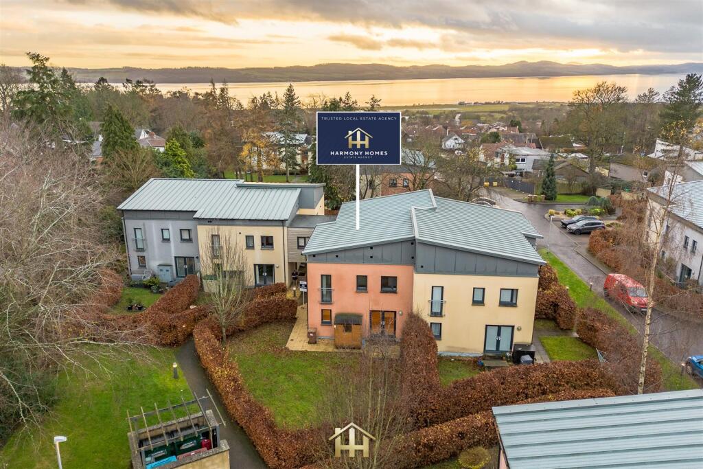 18 GLAMIS GARDENS DD2 1XQ EDIT (3 of 21) 1.jpg