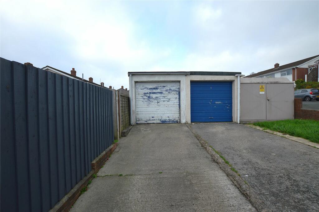 Garage &amp; Driveway