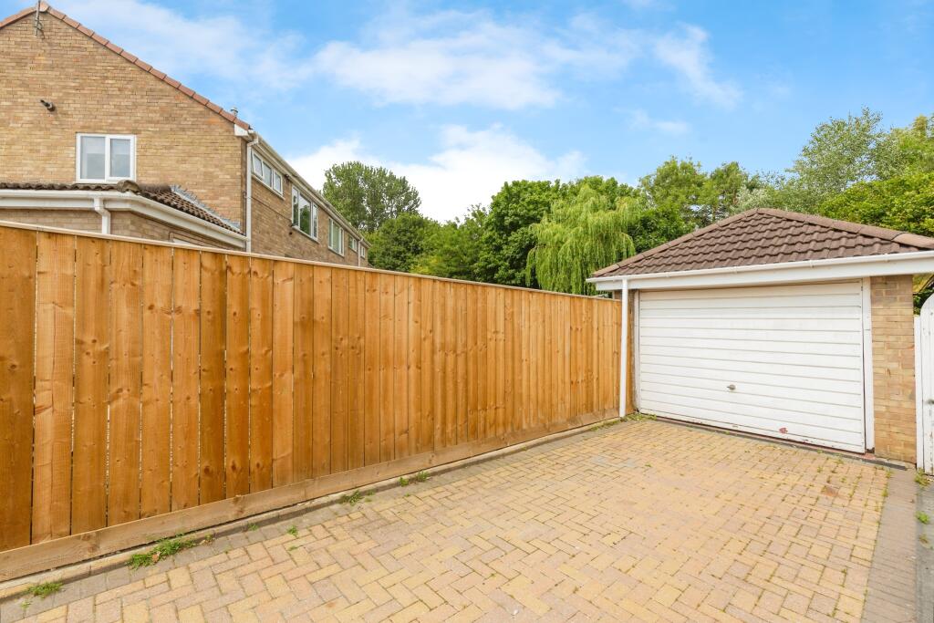 Detached Garage