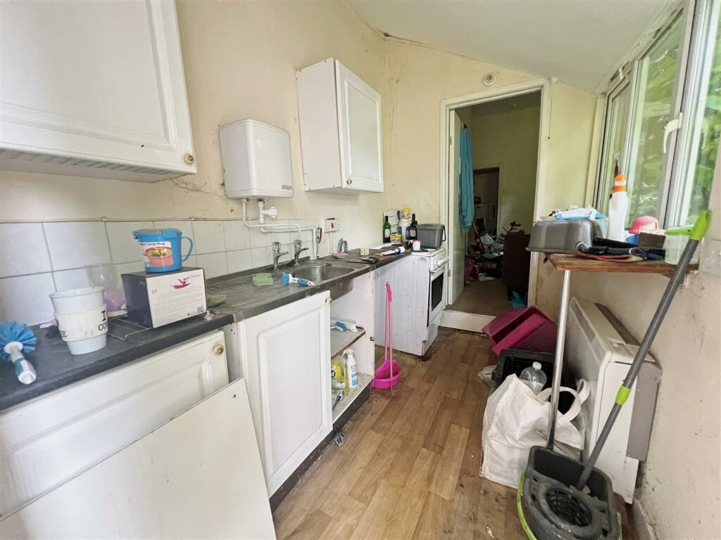 13 - Block of Flats for Auction, Downend, Bristol.