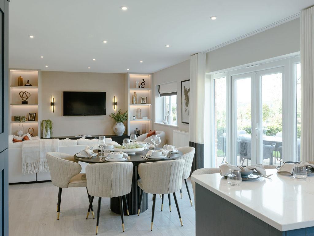5. Kitchen-family-dining.jpg