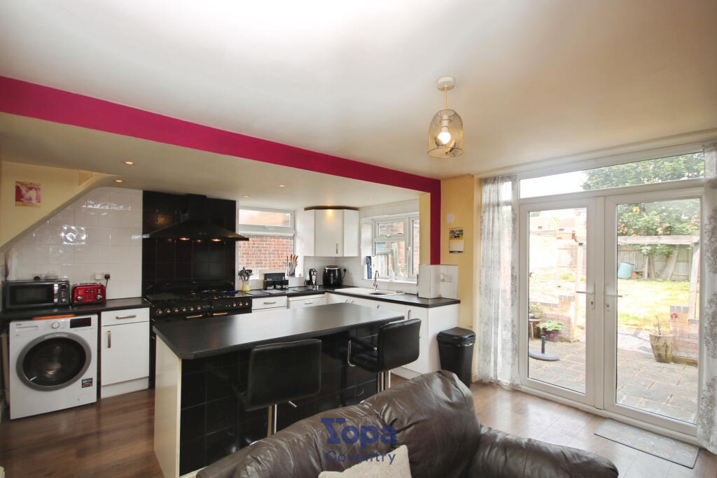 01ce1ea2-Kitchen 20Diner.JPG