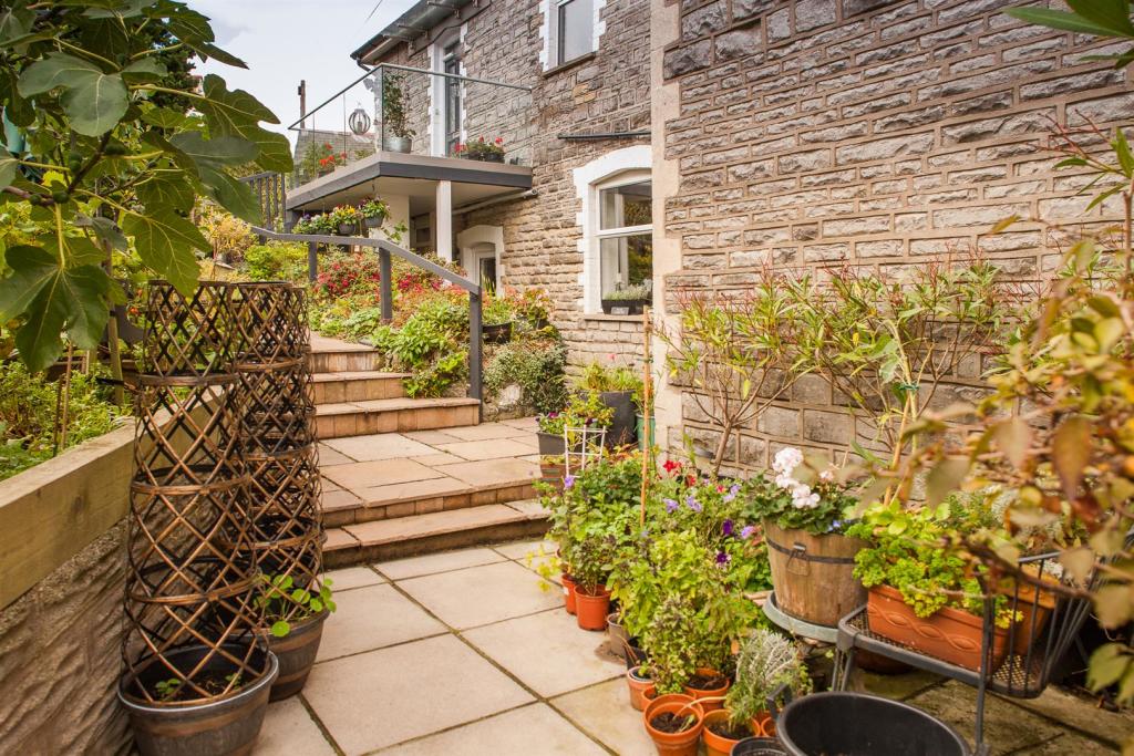 3_Beech_Road_Penarth-18.jpg