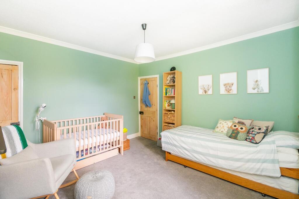5GS5TN - Bedroom A.jpg