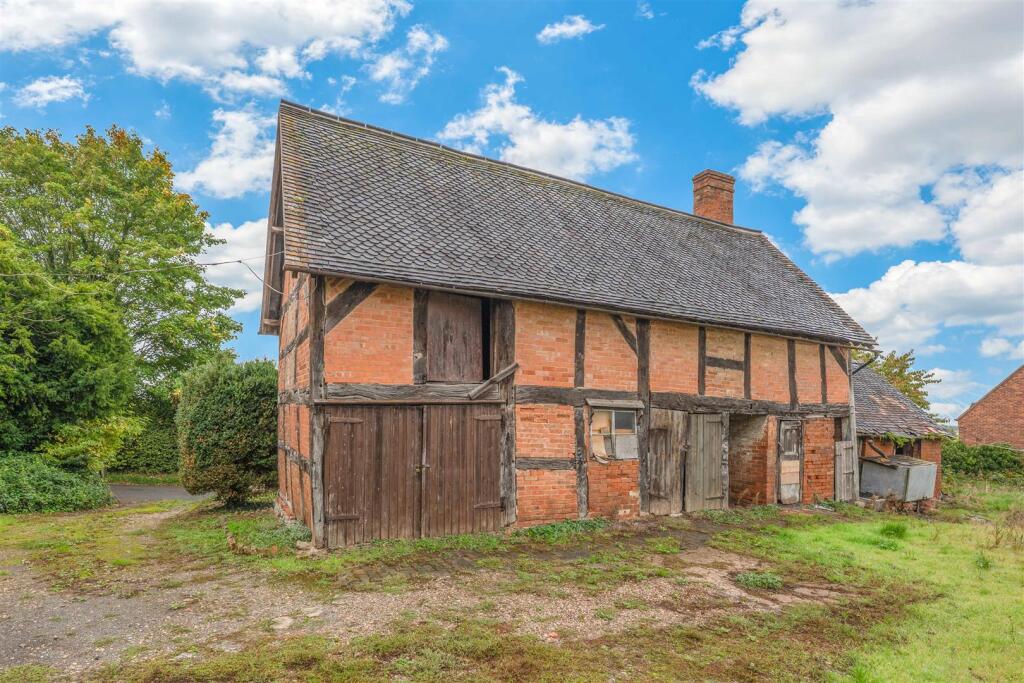 Grade II Listed Barn
