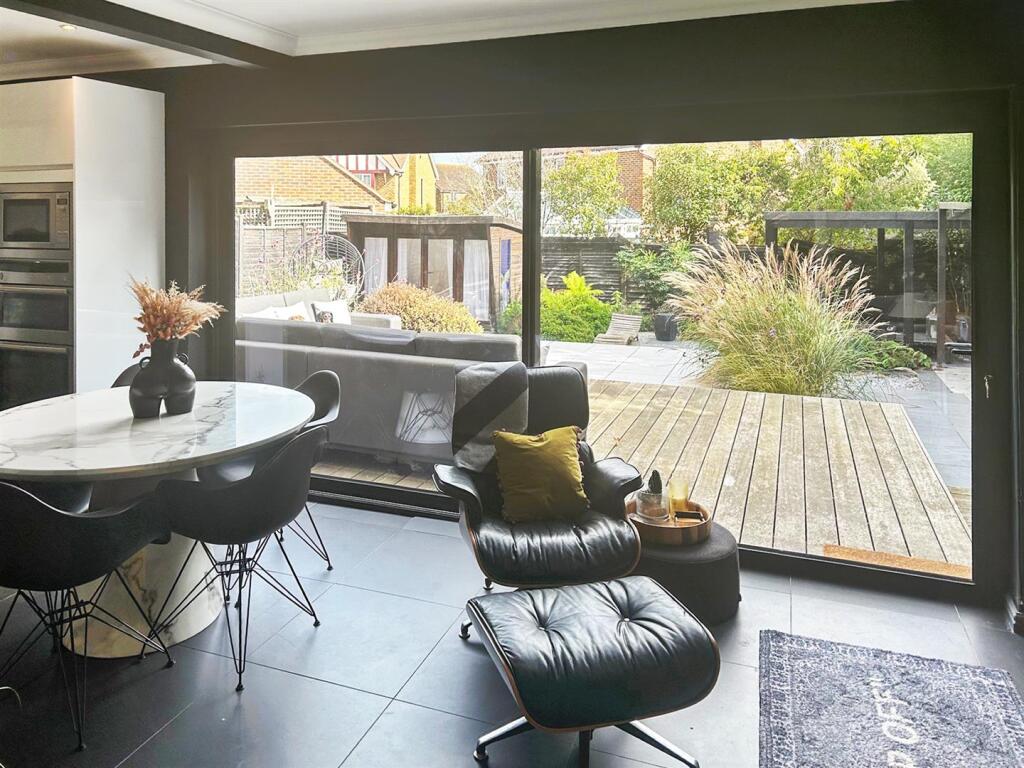 Kithen Diner-38432271.jpg