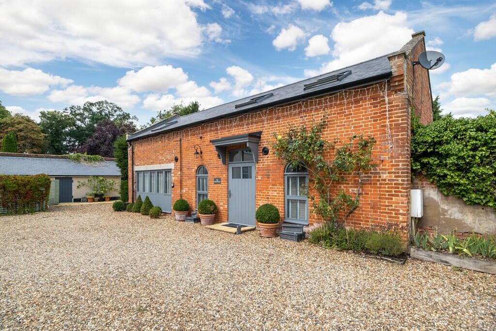 1440px-Elm Farm H...