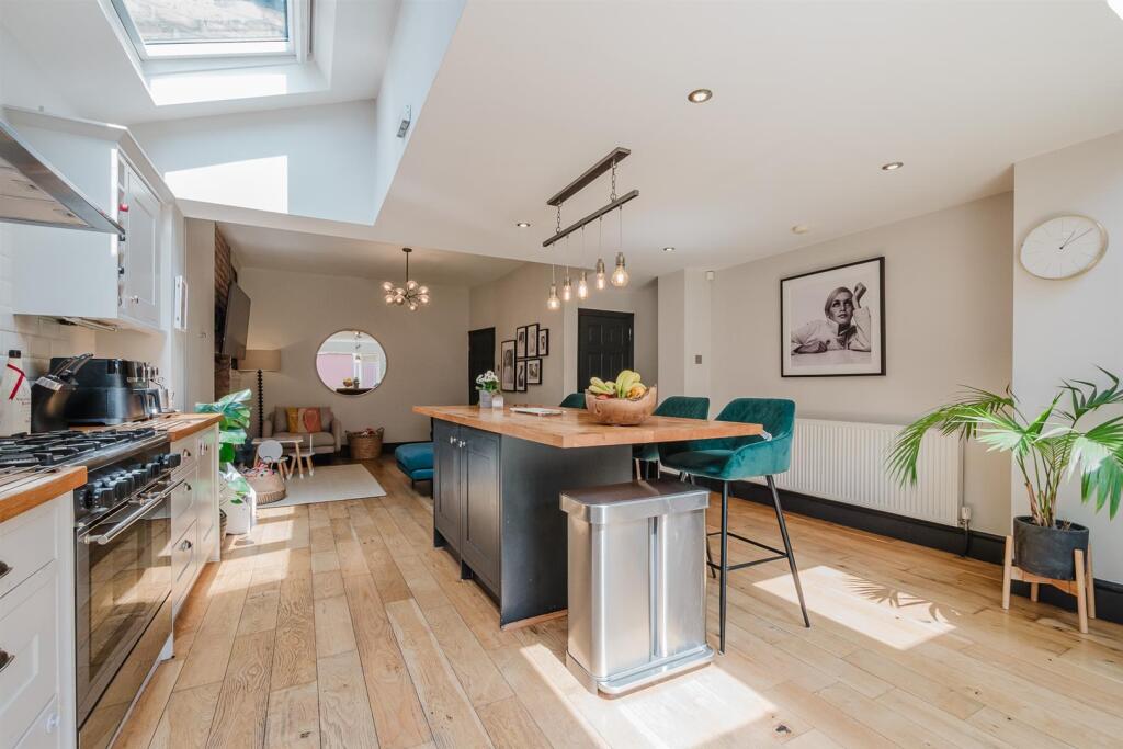 Live In Dining Kitchen