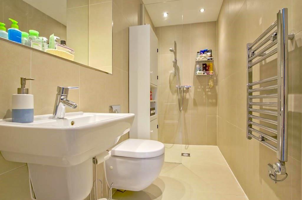 en-suite-2.jpg