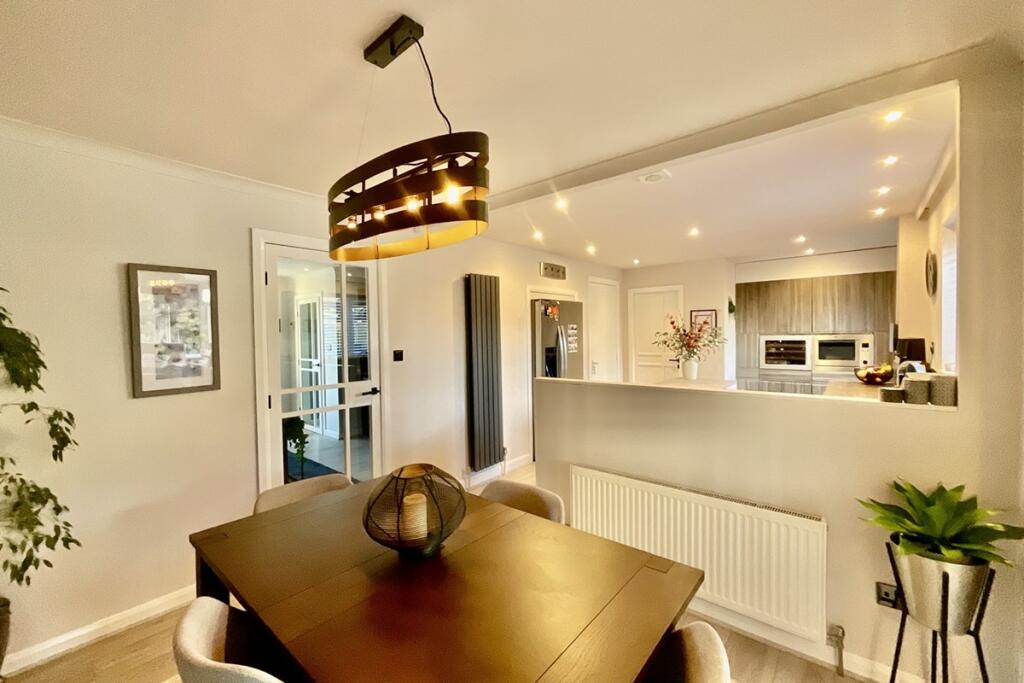 Kitchen Diner 