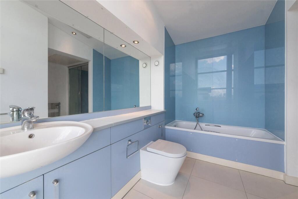 En Suite 2