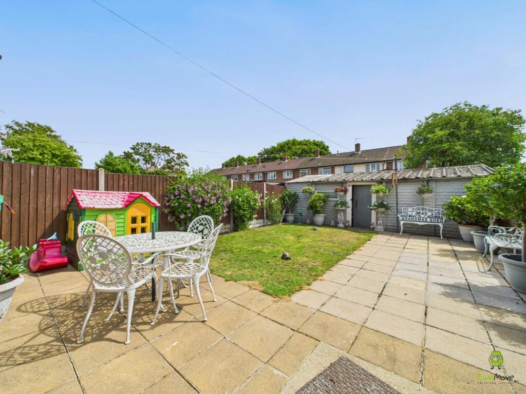 CAM03779G0-PR0258-STILL008