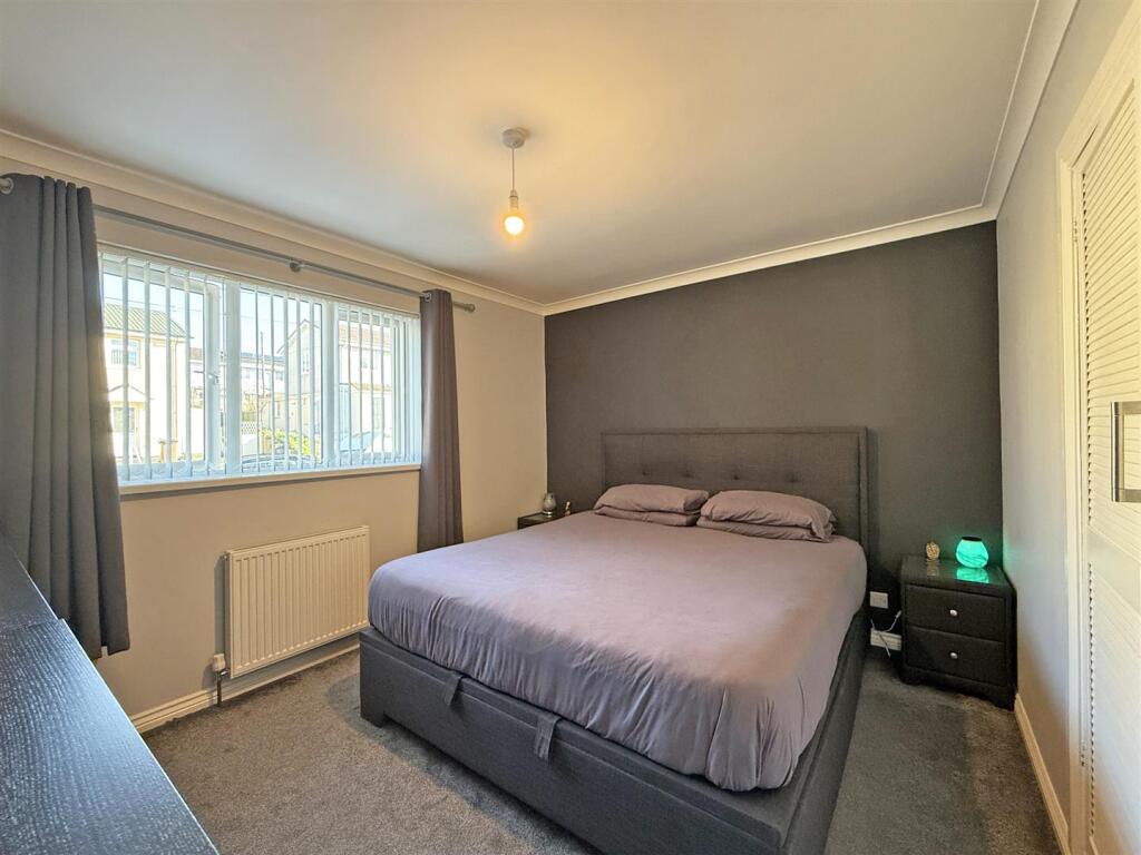 Dryburgh Crescent 22 - Bed 1.jpg