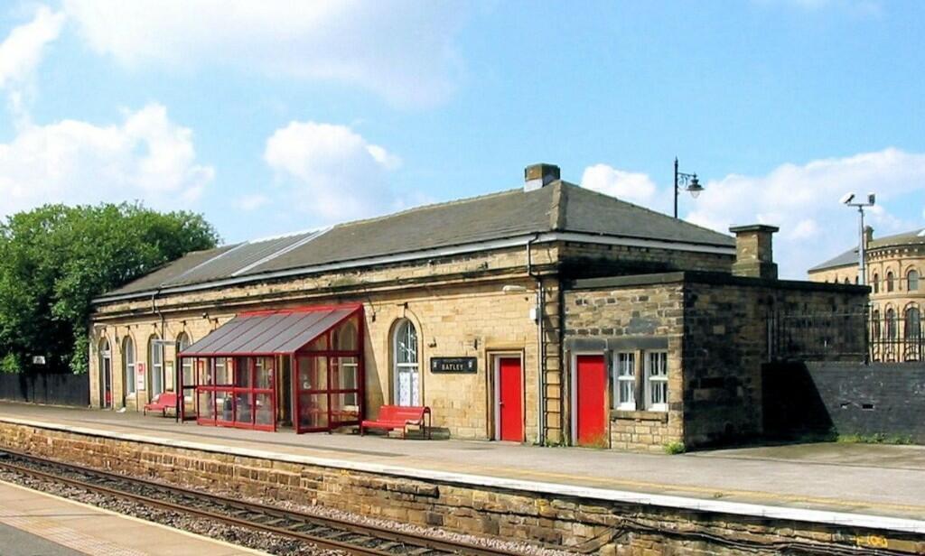 Batley train station