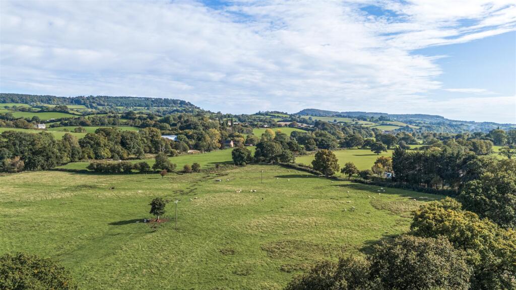 Page 9 top lot 4 1358564-15-68dc1c8c8c04b-ARW.jpg