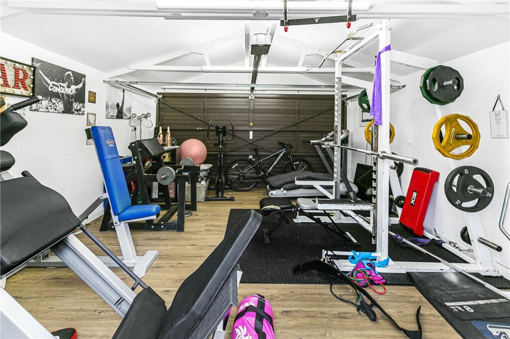 Garage