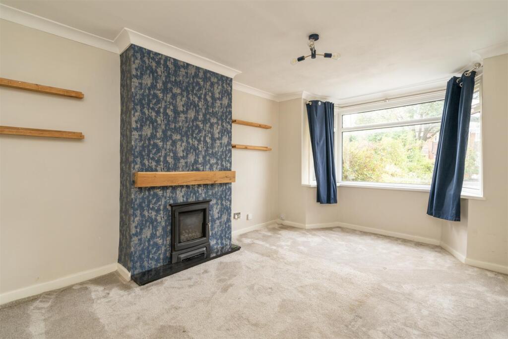 28 Rowlands Crescent_3.jpg