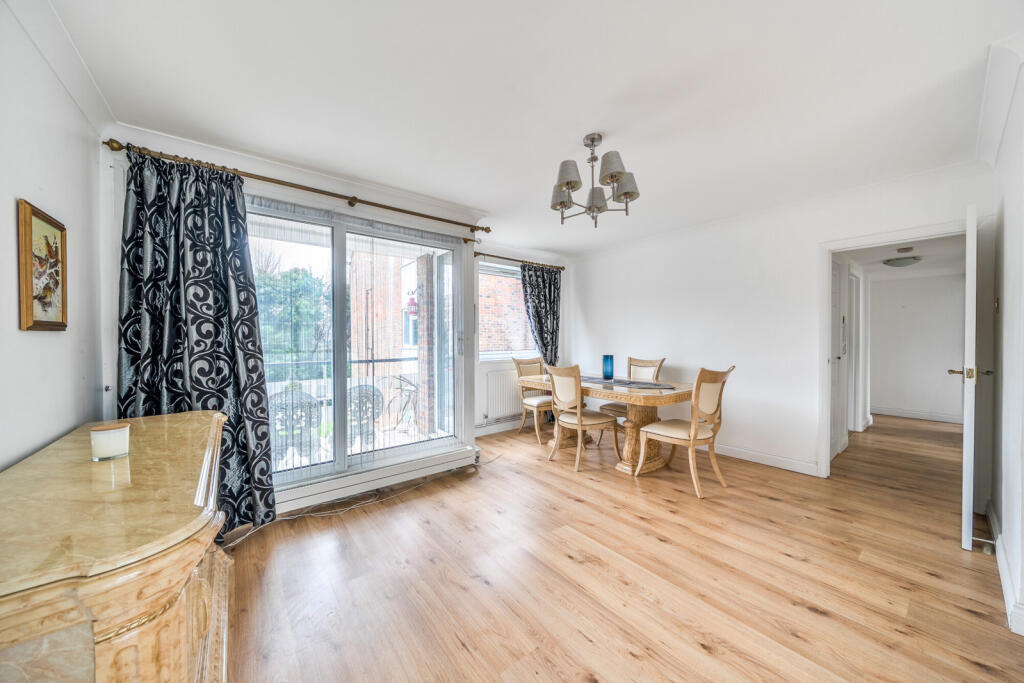 1382301-5-691d9cf...