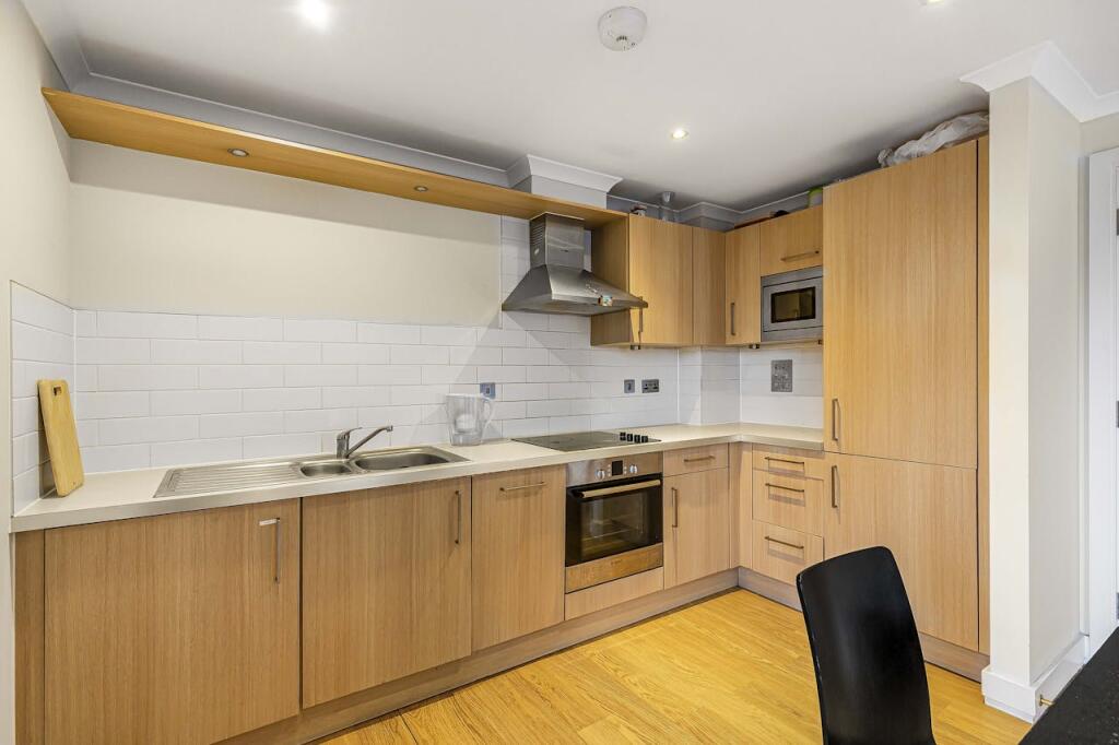 Daniel_WatneyEdge_Apartments14.JPG