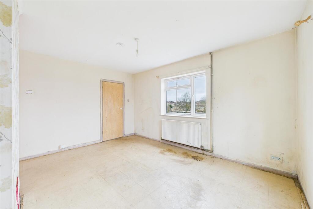 85 Stirtingale Road, Kingsway, Bath BA2 2NG | Free