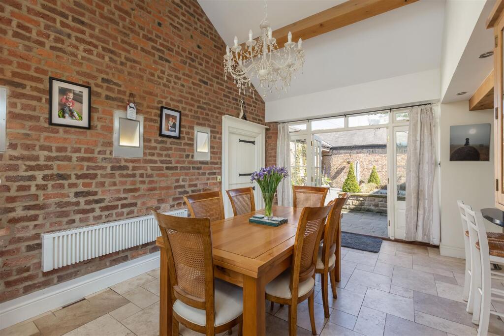 Grooms Cottage Kitchen Dining Room-6.jpg