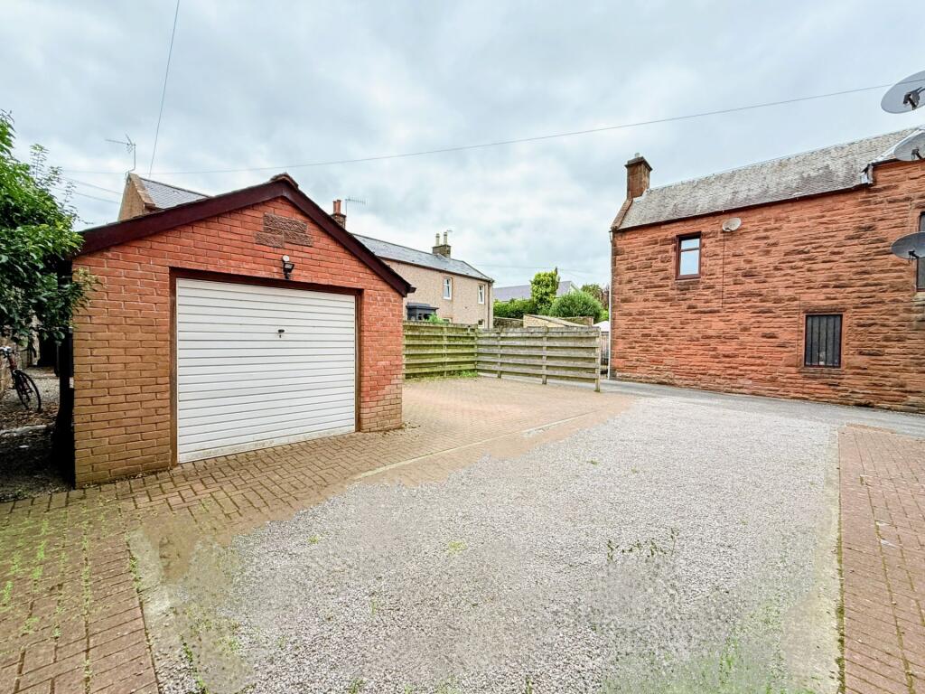 15C Terregles Street, Dumfries, DG2 9AA - Braidwoo
