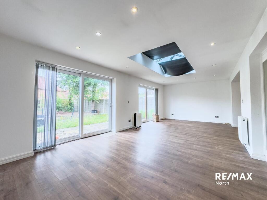 Entertainment/Dining