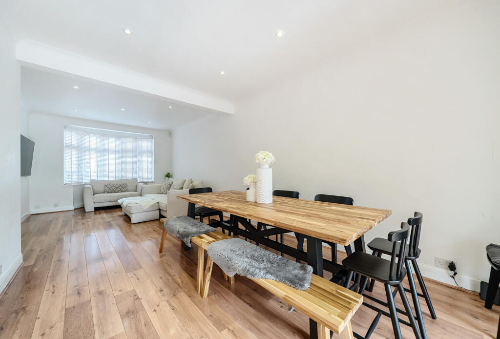 1342788-3-68a7a6c...