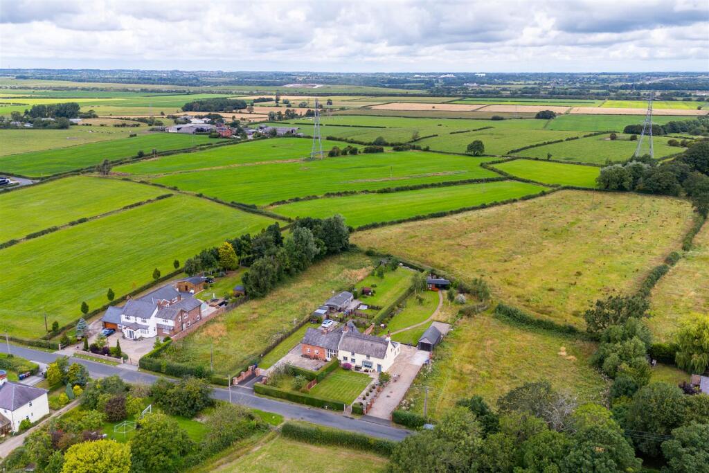 Aerial View - Surroundings