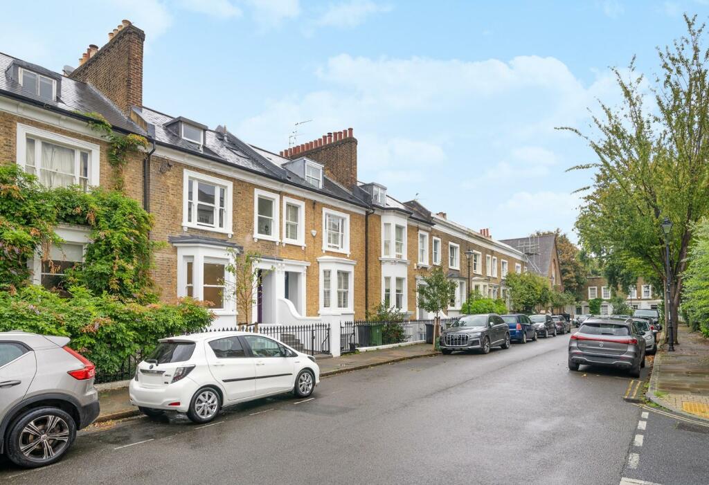 Exterior (2).jpg