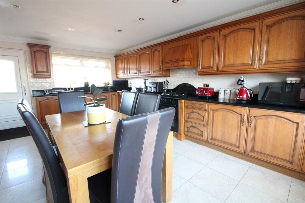 KITCHEN &amp; DINING