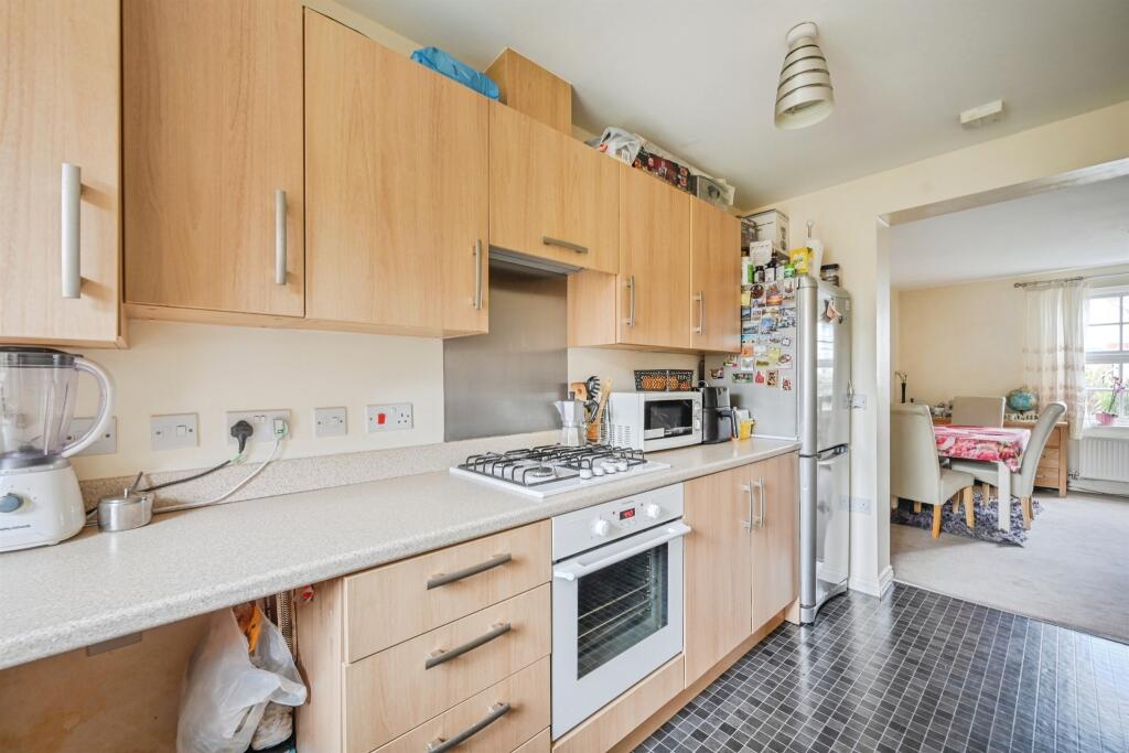 Kitchen: