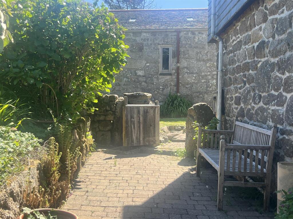 Garden, Land &amp; Views
