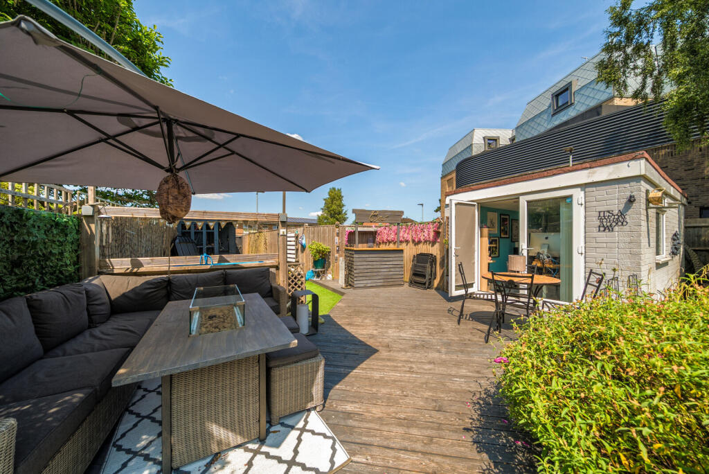 1306516-9-684c2f4...