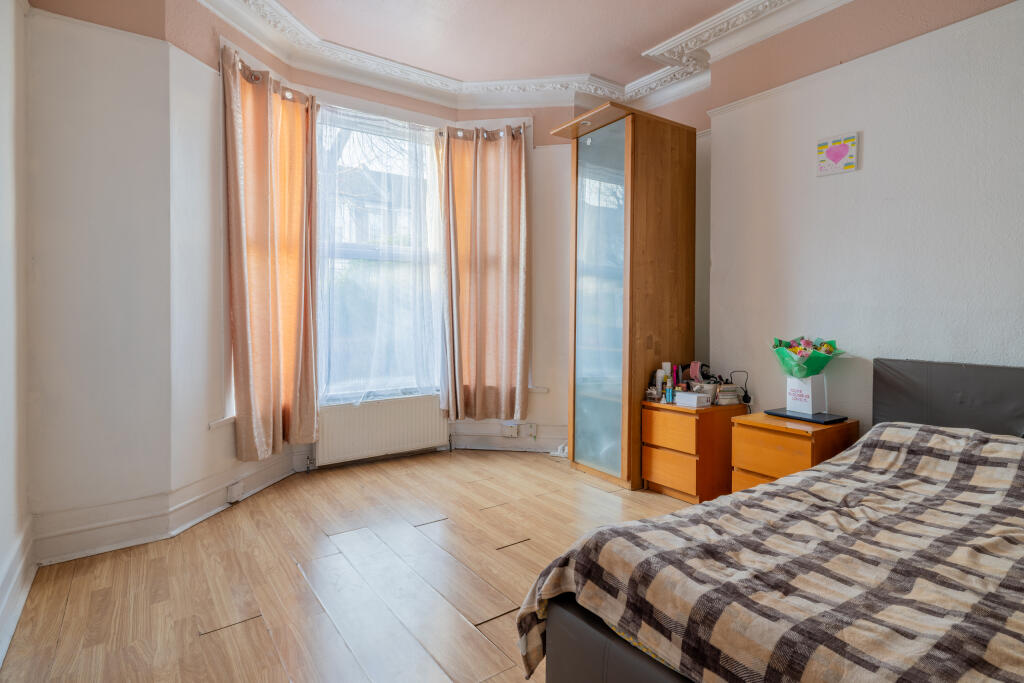 2E4A6263-HDR