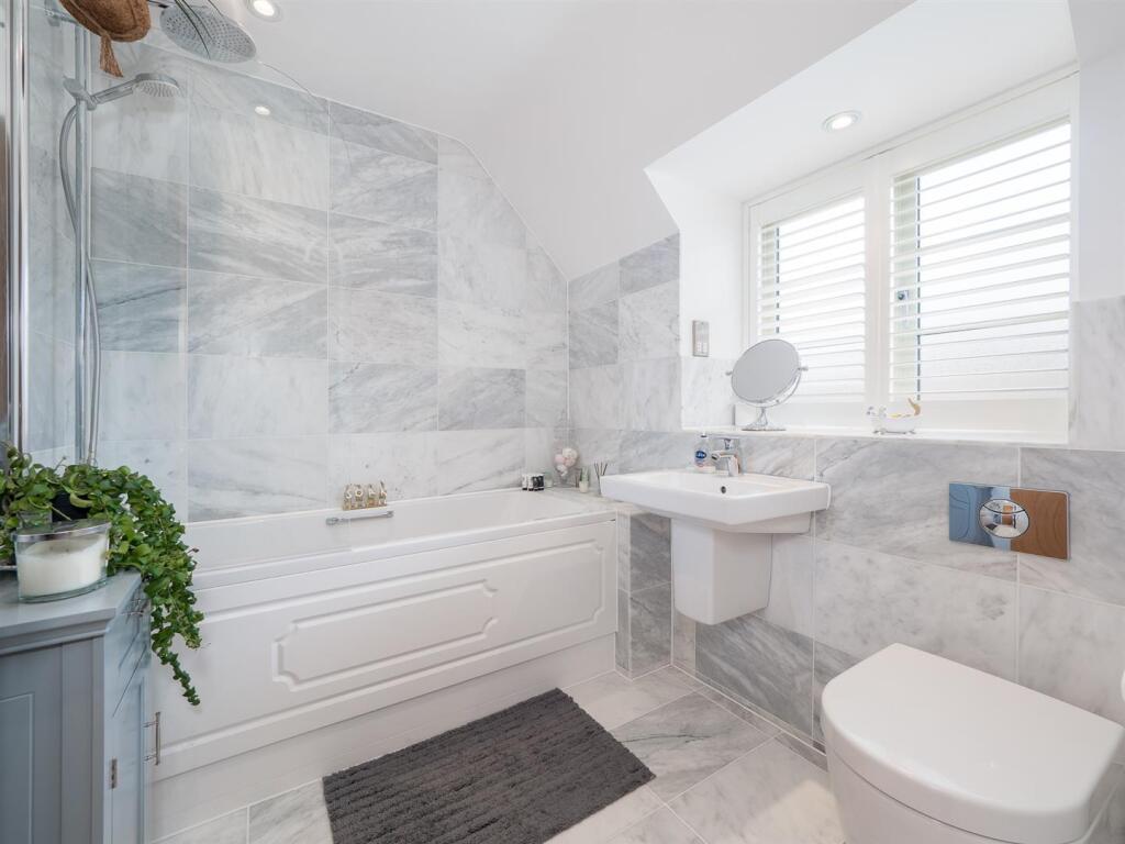 10 Shottery Green-23.jpg