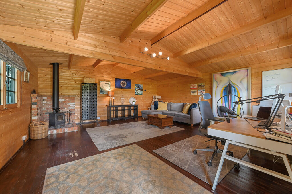 PT-FC(COL)-PondFa...