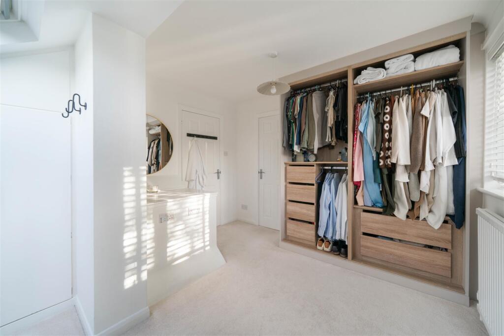 Bedroom2-3.jpg