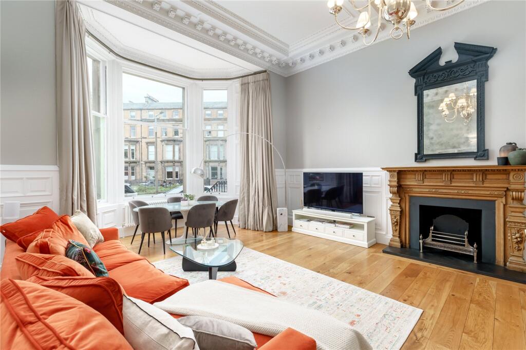 Sitting Room/Kitchen