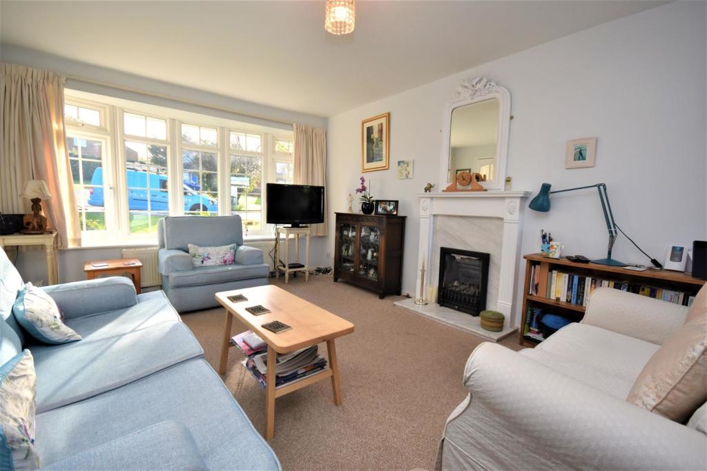 Sitting Room..JPG