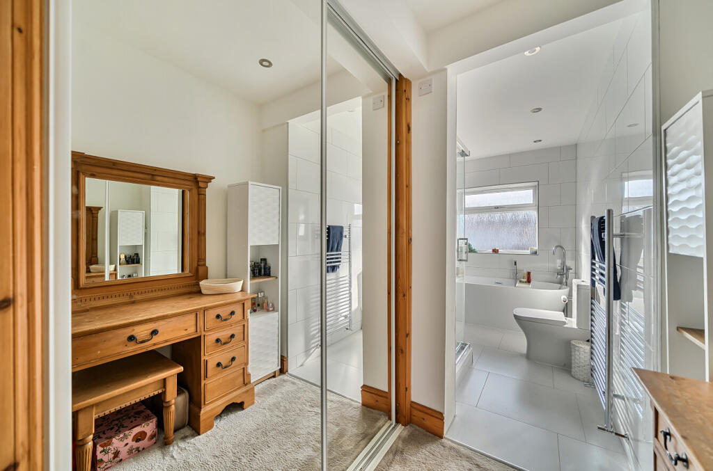 13772025690e096b495a9