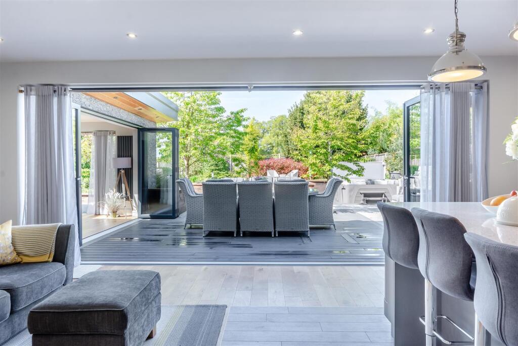 8645460-interior26.jpg