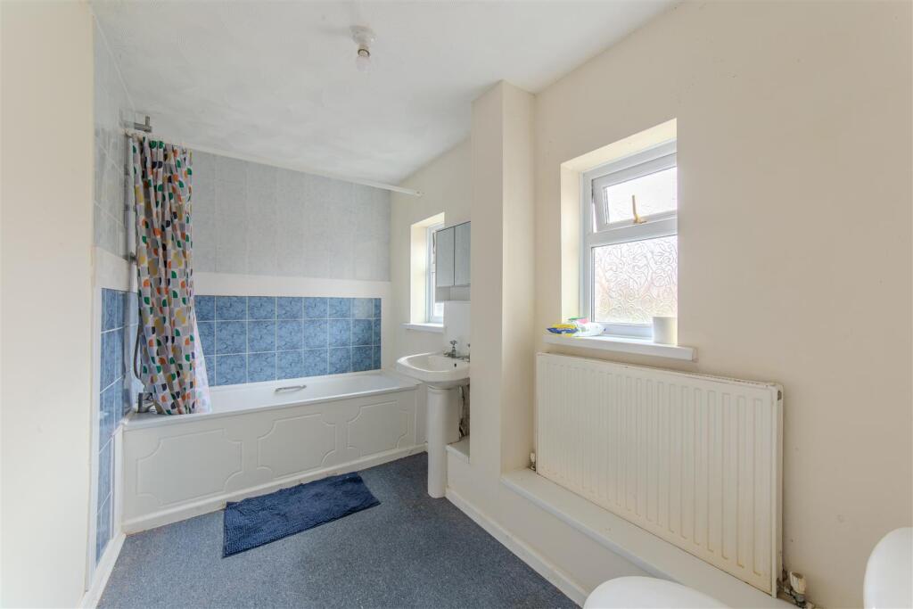 182 Charlton Greenmeadow-3.jpg