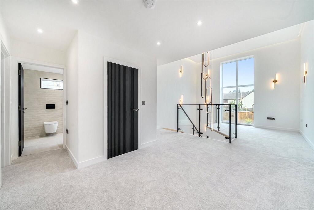 Landing/ Home Office