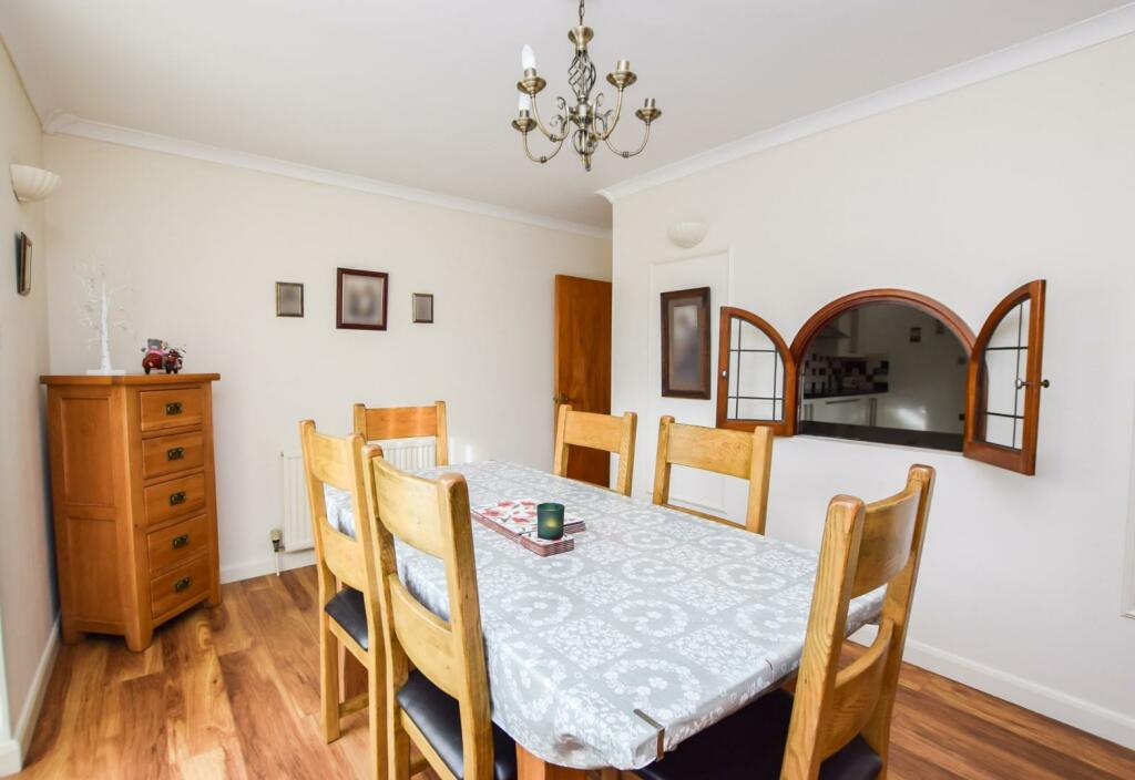 dining room 2.jpg