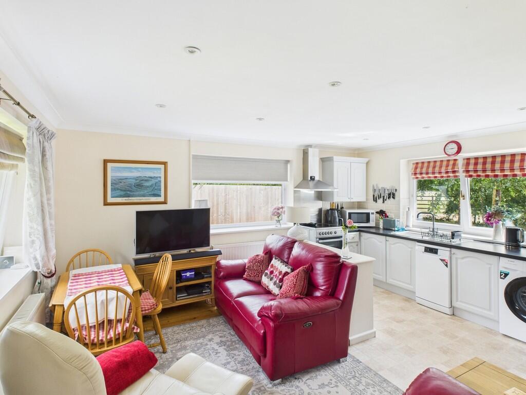 CAM02854G0-PR0429...